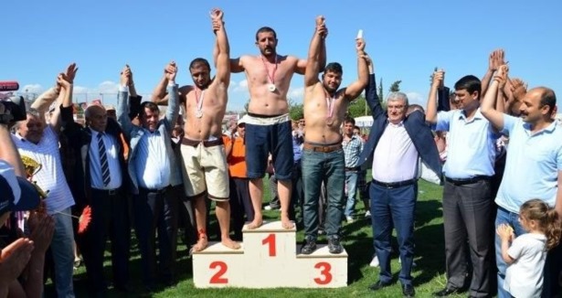 Şalvar Güreşi'nde başpehlivan Halil Hopur