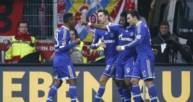 Schalke 04 'Devler Ligi'nde namağlup 