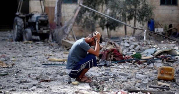 İsrail yine Şecaiye'ye saldırdı: 15 ölü