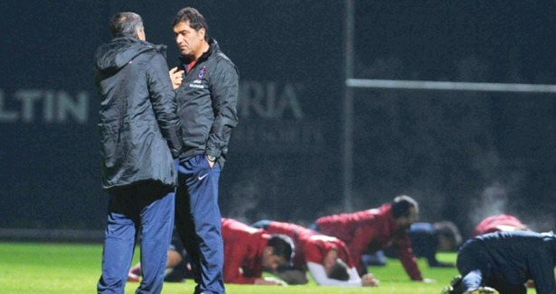 Güneş futbolun en tepesinde