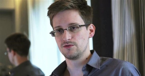 Snowden'e sığınma teklifi İzlanda parlamentosunda