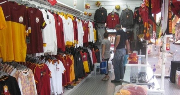Mersin'de Galatasaray Store açıldı