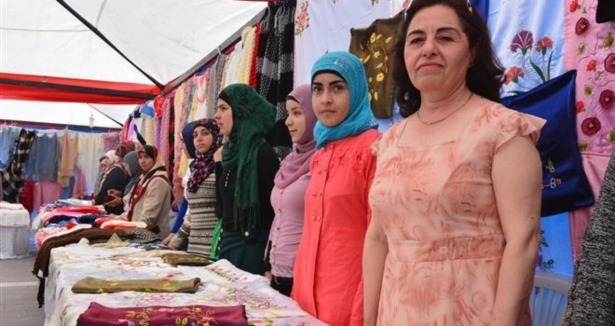 Suriyeli hanımlar kermes düzenledi