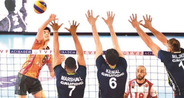 Voleybolda derbi F.Bahçe Grundig''in