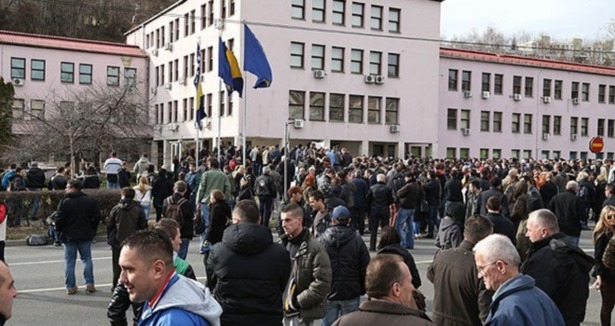 Bosna Hersek'teki protestolar sürüyor