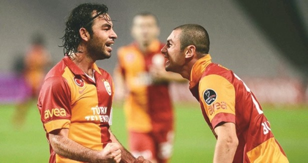 Galatasaray'da iki yıldız daha yolcu
