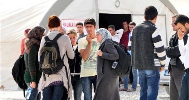 Türkiye Suriyeli öğrencilere sahip çıkıyor