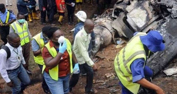 Düşen uçakta 11 kişi öldü