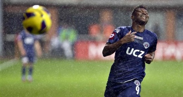 Uche Burak Yılmaz'a ortak oldu