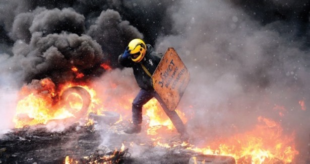 Kiev yanıyor: 3 ölü