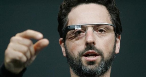 Google Glass yeni bir geleceğin sinyallerini veriy