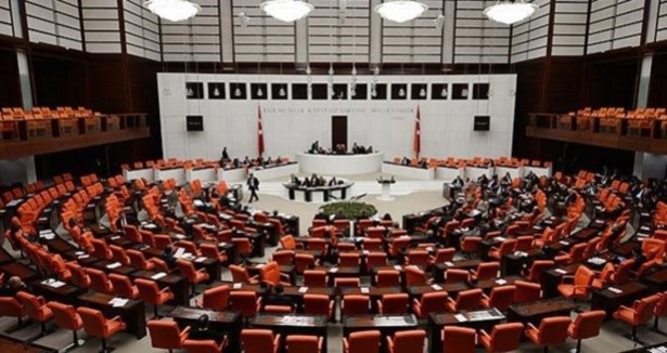 Milletvekilleri Şubat ayında  Meclis'te sabahladı