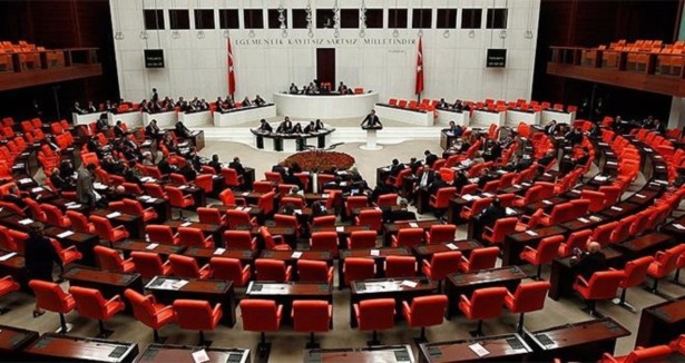 AK Parti'den komisyon başkanlarına uyarı