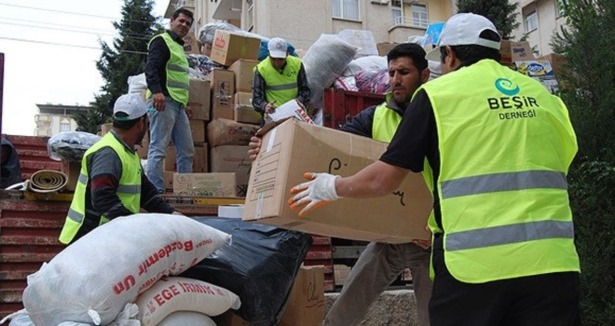 24 tırlık yardım konvoyu Nizip'e ulaştı