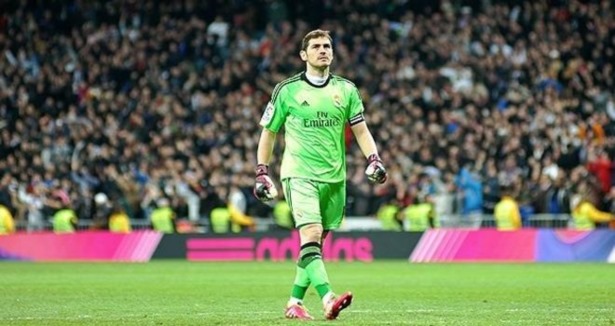 Casillas rekorunu geliştirdi