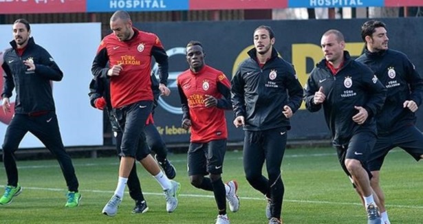 Galatasaray hazırlıklarını sürdürüyor