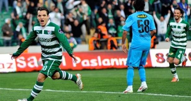Bursaspor tek geçti