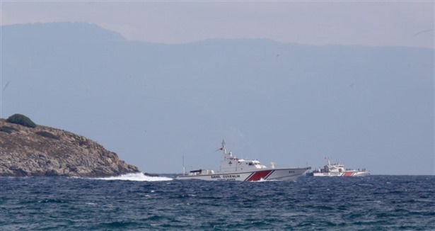 İzmir'de tekne battı: 8 ölü