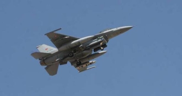 Türk jetlerine Suriye'den taciz