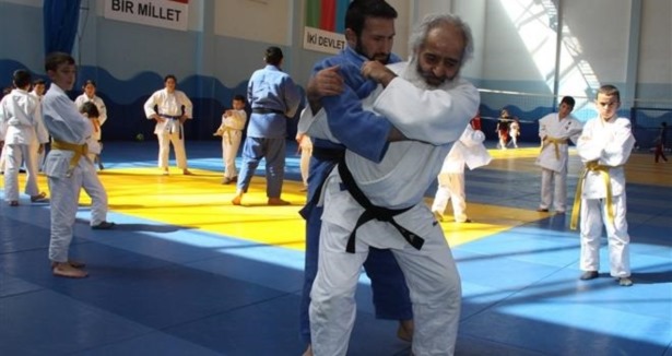 Sakalı yüzünden milli takımdan atılmıştı yeniden b
