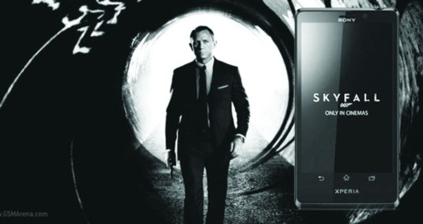 Bond''un telefonu Sony Xperia ion