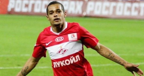 Es Es Spartak Moskova'nın golcüsünü kaptı