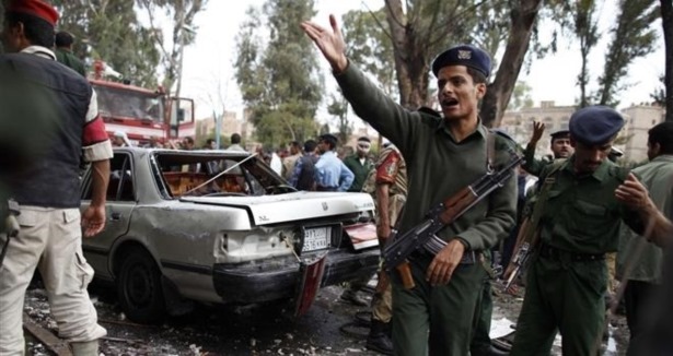 Yemen'de bombalı saldırı: 2 ölü