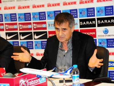 Şenol Güneş UEFA'da manşet oldu!