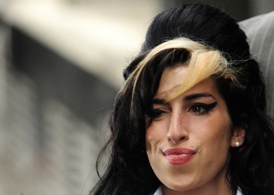 Amy Winehouse ölü bulundu