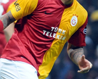 Galatasaray'ın yıldızı Sow'u solladı