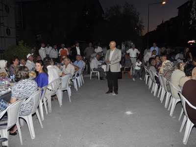 Mahallede 500 kişiye iftar