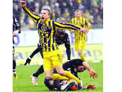 A.Gücü 90'da yıkıldı