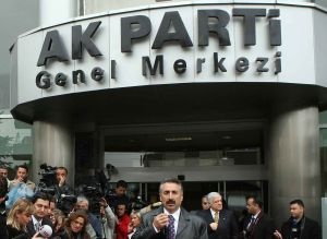 AK Parti'den Demokrasi Manifestosu