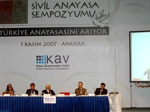 Anayasa taslağı panelde tartışıldı