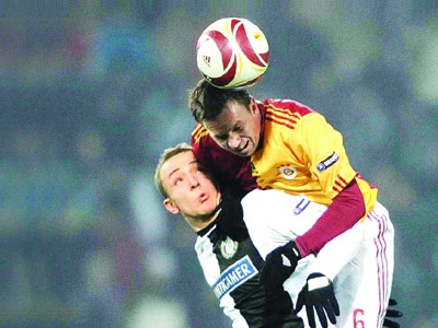 Aslan kendini sıkmadı