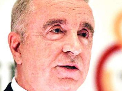 Aysal el koydu