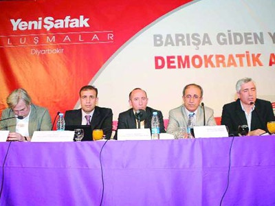 Barışa giden yolda demokratik açılım