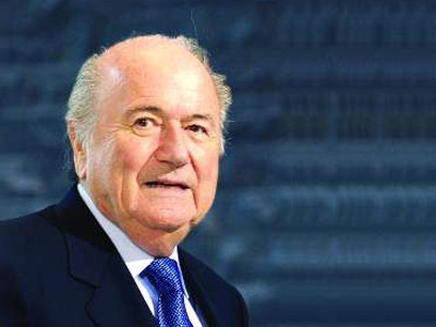 Blatter özür diledi