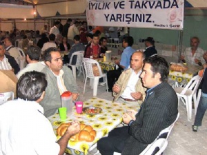 Gölhisar Müftülüğünden bin kişiye iftar 