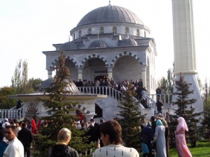 Hurrem Sultan'ın ülkesine tarihi camii 