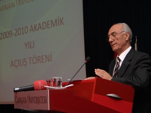 Çankaya Üniversitesi  ücretleri dondurdu