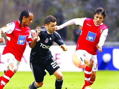 Çete Kartal'ı uçuruyor