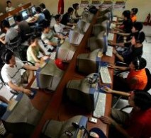 Çin, 'internet bar' açılmasını yasakladı