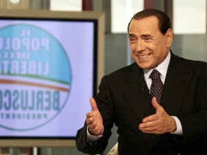 Berlusconi: Putin'den  ve Sarkozy'den uzunum