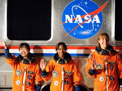 Dört kadın aynı anda yörüngede (Galeri)