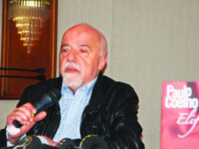 Dünyaca ünlü yazar Coelho İstanbul'da
