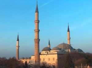 Üç Şerefeli Cami'nin restorasyonu tamamlandı   