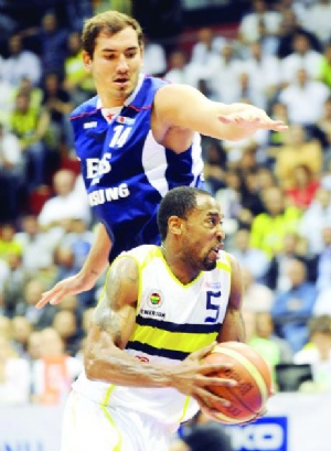 Efes ve Fener'e dişli rakipler