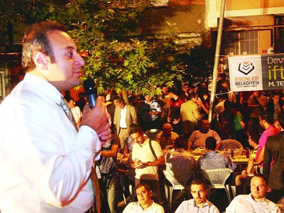 Egemen Bağış mahalle iftarında