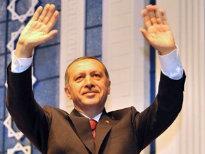 Erdoğan, bin 362 oyla yeniden genel başkan